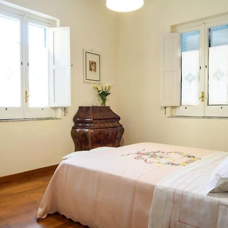 La Camelia Apartment Соренто Екстериор снимка